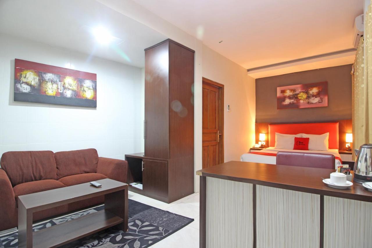 Reddoorz Plus Near Keraton Solo Kültér fotó