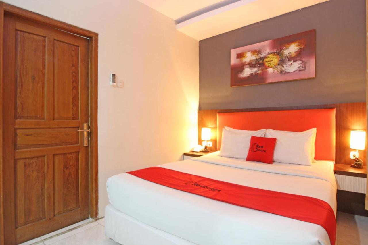 Reddoorz Plus Near Keraton Solo Kültér fotó